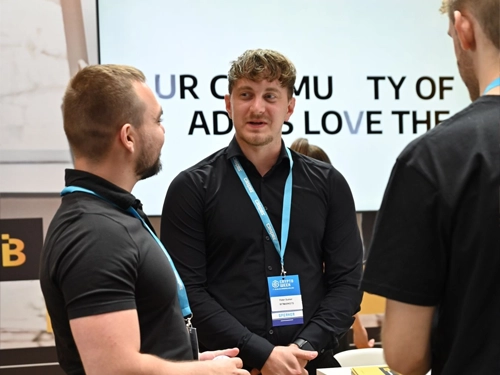 BITmarkets_Awards_Selection_500x375px_03 BITmarkets_Awards_Selection_500x375px_03